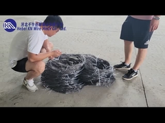 مانع سیم کم‌دید  دفاع از میدان نبرد تانک در حال پیشروی در سراسر توری سیم آهنی