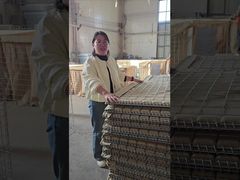 گابیون جوش داده شده گالوانیزه شده با ژئوتکستایل آستر شده و با ماسه پر شده برای دیوار محافظتی حفاظتی