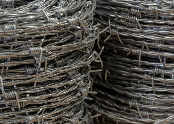 حفاظت از سد ساختمان 1.8mm دو رشته سنتي چرخش سیم خاردار گالوانیزه