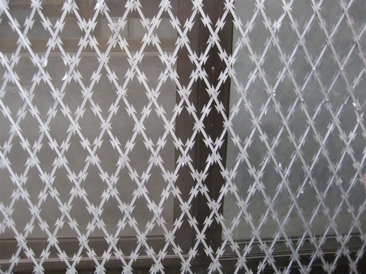 سیم خاردار 0.5mm-5.0mm سیم خاردار گالوانیزه Bto-12 محافظت از سیم خاردار گالوانیزه