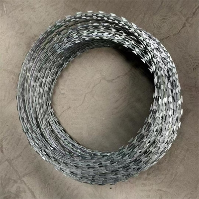 فابریکه مستقیم گرم غوطه ور گالوانیزه سیم فولادی میش حصار ضد زنگ تراش سیم خاردار BTO-22 برای امنیت برای زندان