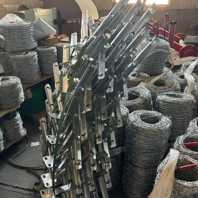 فابریکه گرم غوطه ور گالوانیزه سیم خاردار برای شبکه های حفاظتی حصار 12.5 گج 18 گج PVC پوشش آهن سیم خاردار