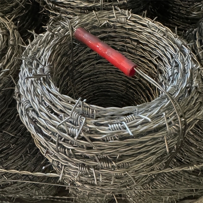 سیم خاردار آهن 25mm ضد سرقت سیم خاردار گالوانیزه امنیت سیم خاردار حصار 12 گج فولاد کربن پایین سیم خاردار گالوانیزه پاکستان سیم خاردار با گواهی CE
