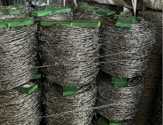 سیم خاردار حفاظتی با پوشش آهن PVC برای افزایش امنیت