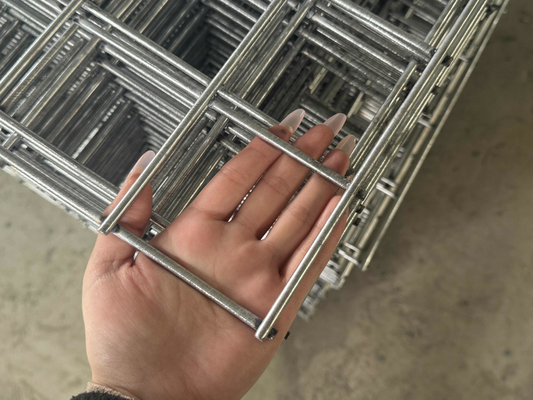 سطح گالوانیزه شده گرم 200g / m2 حصار مانع دیوار مانع دفاعی برای حفاظت