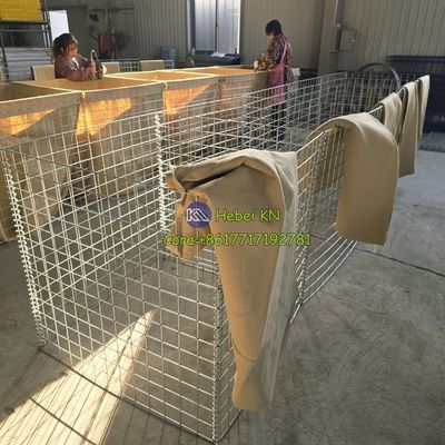 2.21x1.52x30.5m Heavy Zinc Coated Welded HESCO Defensive Barrier Bastion Lined with Geotextile Cloth for Flood Protection Wall Fence