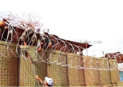 مانع نظامی Bastion Sand Wall Steel Flood HDG با ژئوتکستایل
