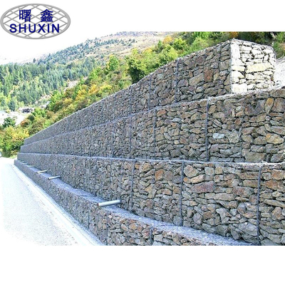 سبدهای گابیون سیم پیچ خورده 3.9 میلی متری دو قفس پر از سنگ گالوانیزه برای جلوگیری از شکستن سنگ