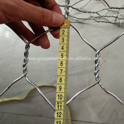 قفس های گابیونی با سیم آهن کم کربن 8 * 10 سانتی متر مش برای محافظت از دیوار رودخانه